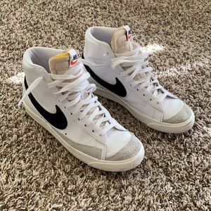 Nike mid blazers